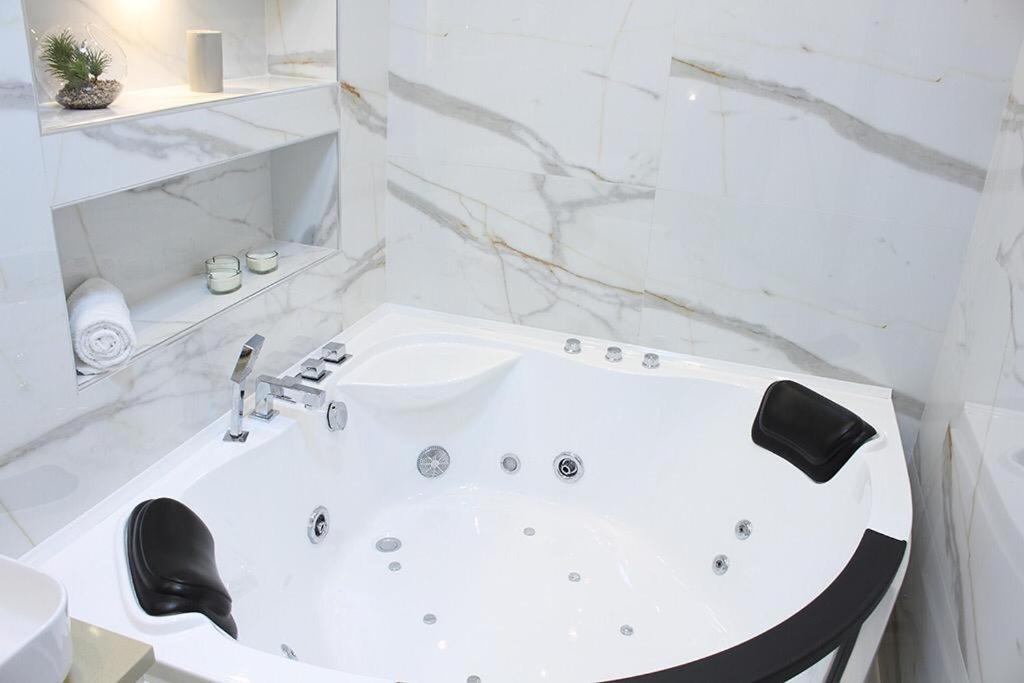 Bane Apartmani Kraljevo Exteriör bild